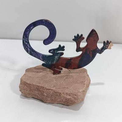 Southwestern metal Wolf and Lizard mounted on Sandstone