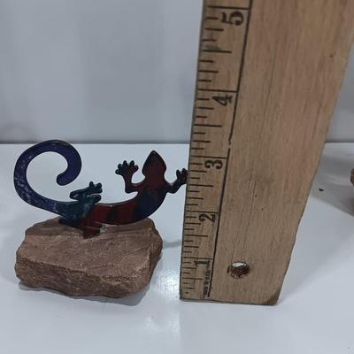 Southwestern metal Wolf and Lizard mounted on Sandstone