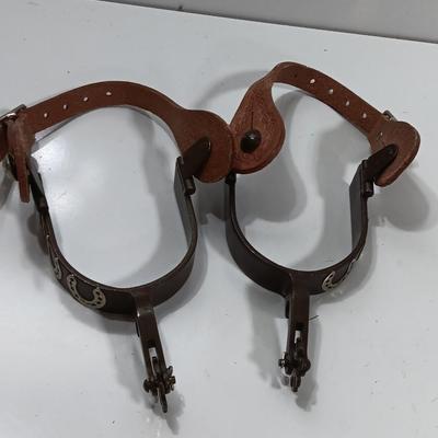 Brown Spurs Men's, Bottle Opener, with Horseshoe Motif with Weaver leather straps LIKE NEW!