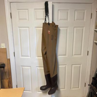 S1916 Red Ball Chest Wadder