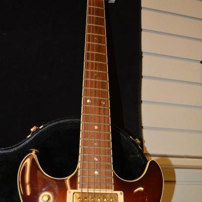 IBANEZ "Artist" Solid Body 2 Pick-Up Electric Guitar with Hard Case 43x16x5
