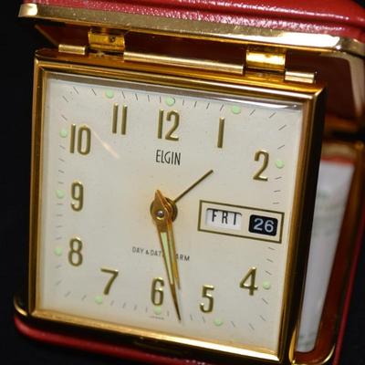 Vintage ELGIN Wind-Up Travel Alarm Clock with Day/Date