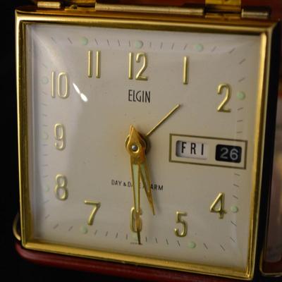 Vintage ELGIN Wind-Up Travel Alarm Clock with Day/Date