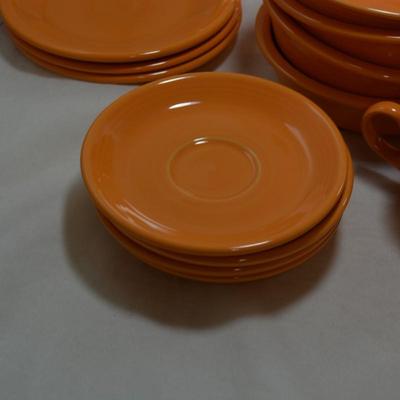 20 Piece "Butterscotch" FIESTA WARE Dinner Setting for 4