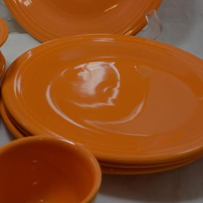 20 Piece "Butterscotch" FIESTA WARE Dinner Setting for 4