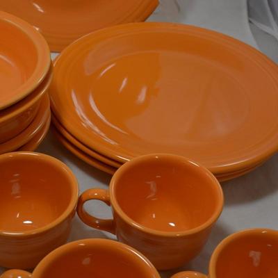 20 Piece "Butterscotch" FIESTA WARE Dinner Setting for 4