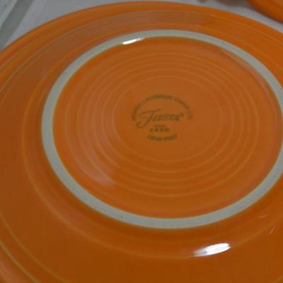 20 Piece "Butterscotch" FIESTA WARE Dinner Setting for 4
