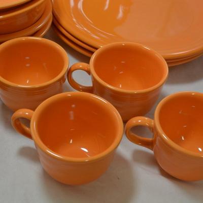 20 Piece "Butterscotch" FIESTA WARE Dinner Setting for 4