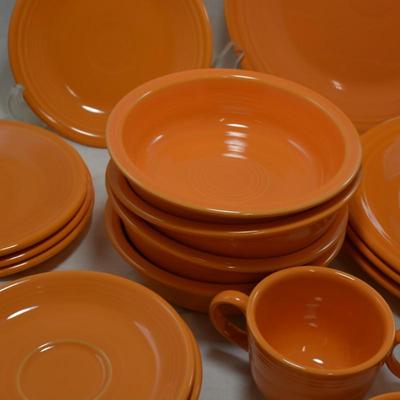 20 Piece "Butterscotch" FIESTA WARE Dinner Setting for 4