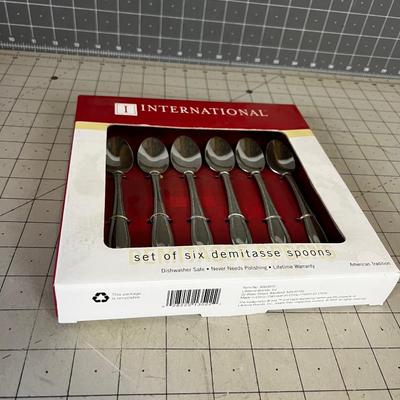 Set of 6 International Demitasse Spoons NEW 
