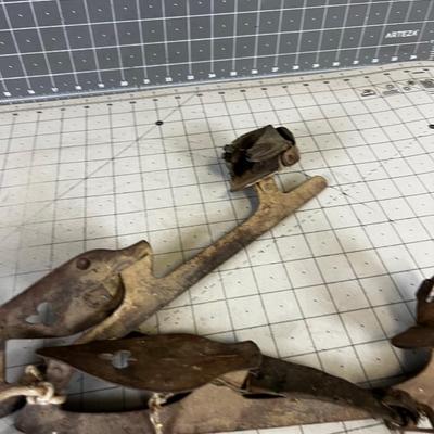Antique ICE SKATES 