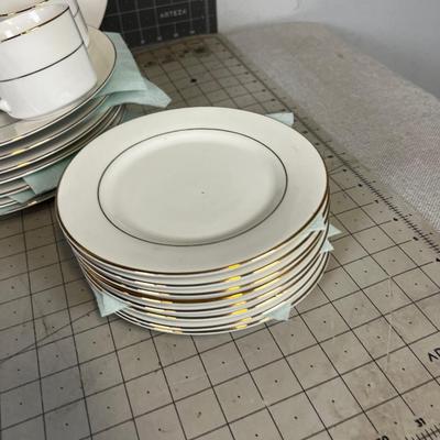 CHINA Tienshan Fine China Classic Gold