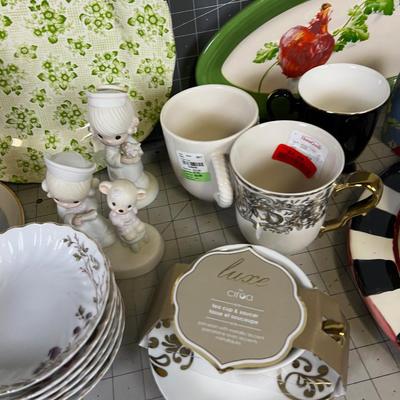 Large Pile of ceramic Items 