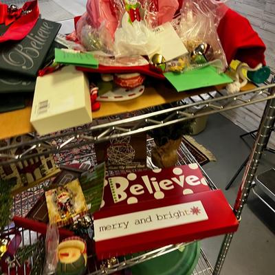 Extra Large Lot of Christmas DÃ©cor items'