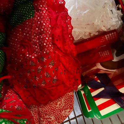 Extra Large Lot of Christmas DÃ©cor items'