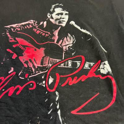  Elvis Presley Size Large T-Shirt 