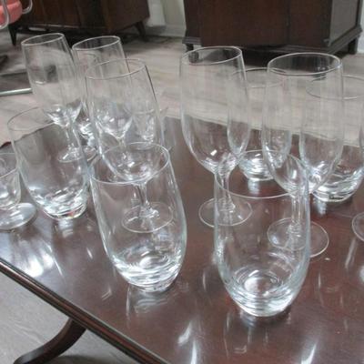 Assortment Of Glassware (see all pictures) - H