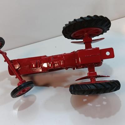 Die Cast Mccormick Farmall Tractor