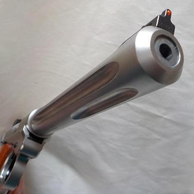 " Ruger Mark 1V Hunter , 22 cal pistol"' est. $500 to $810.