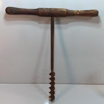 Antique T Handled Hand Wood Drill / Auger Barn Beam
