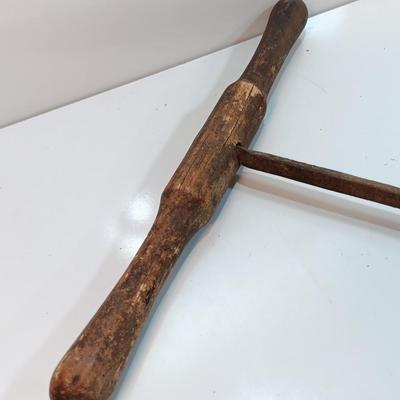 Antique T Handled Hand Wood Drill / Auger Barn Beam