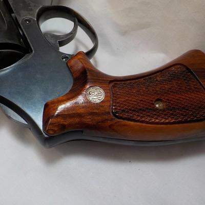 RARE- Smith & Wesson 1917 revolver, 45 cal. army issued. est.$800 to $1300.