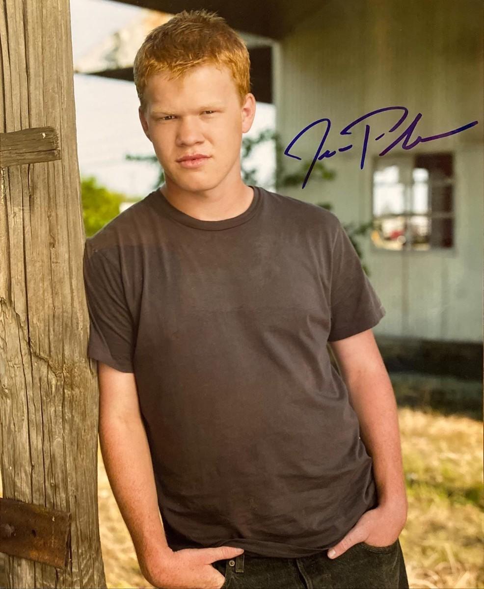 Jesse Plemons signed photo. GFA Authenticated | EstateSales.org