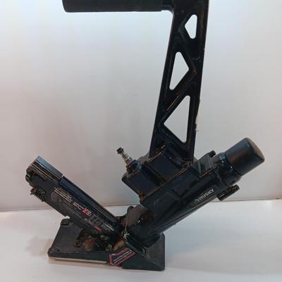 Husky pneumatic 3 in 1 flooring Nailer