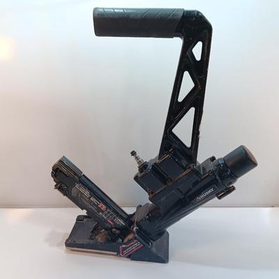 Husky pneumatic 3 in 1 flooring Nailer