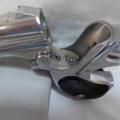 Frontier Arms Derringer 2 shot , 38 special. single action. est. $150 to $400.;