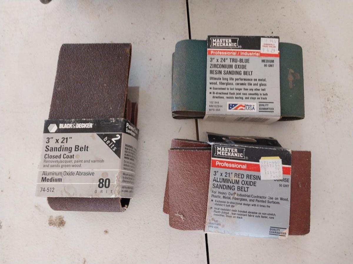 PORTER CABLE BELT SANDER WITH SANDPAPER