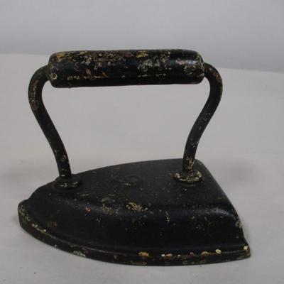 Vintage Cast Iron Sad-iron