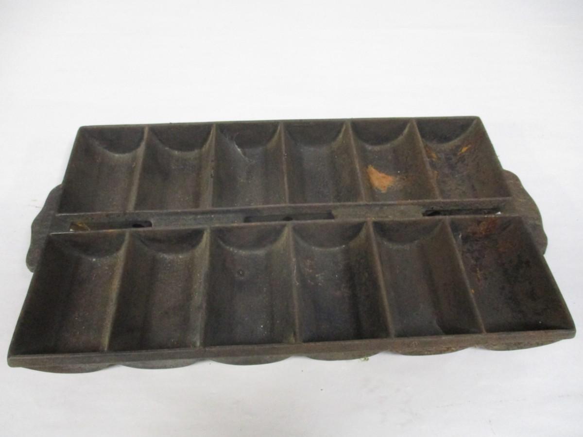 Vintage Black Cast Iron French Bread/Corn Bread Muffin Pan