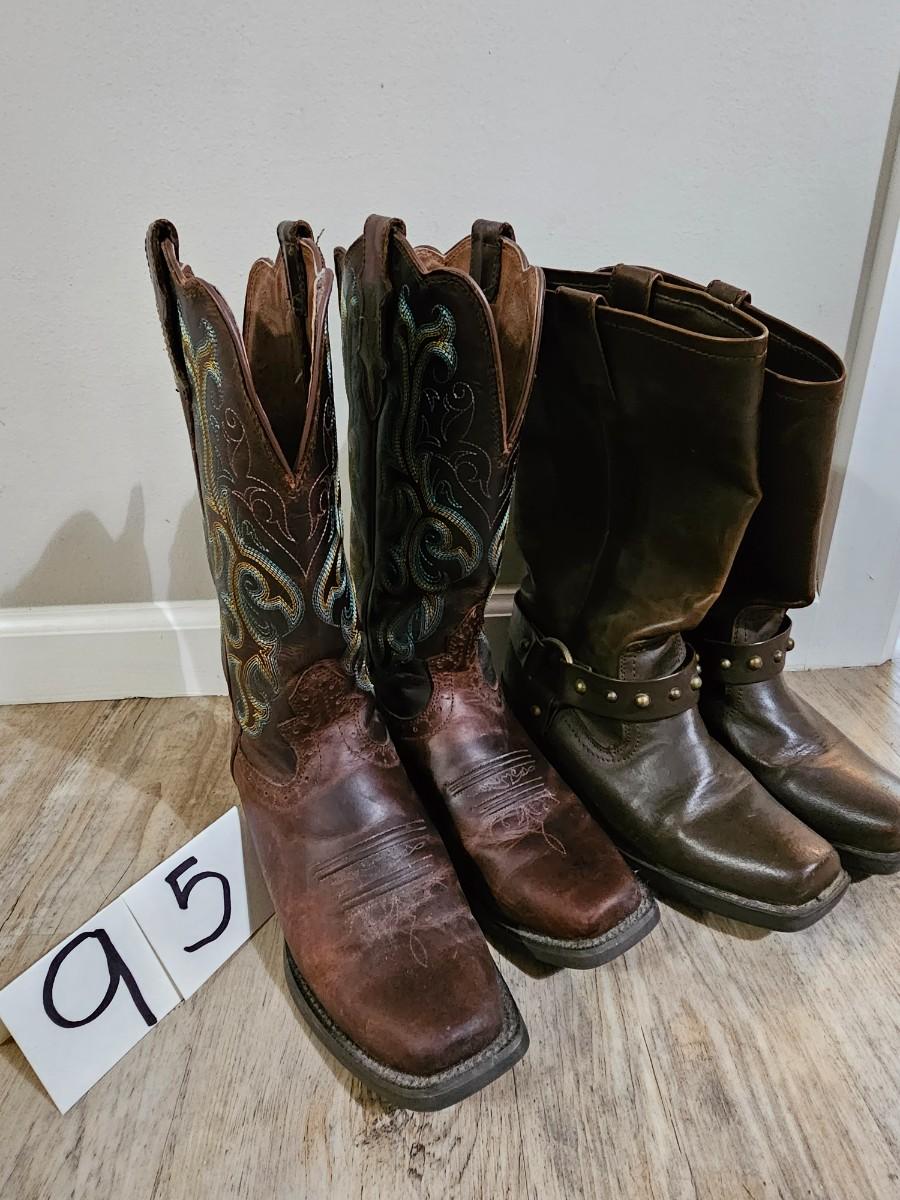 Pair of cowgirl boots size 7 1/2