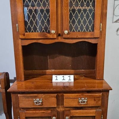 Country hutch