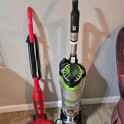 2 vaccums 
