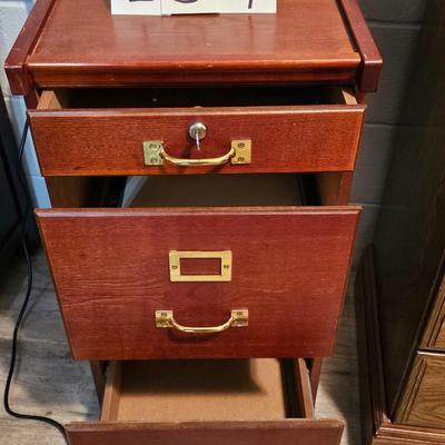 Filling cabinet with key