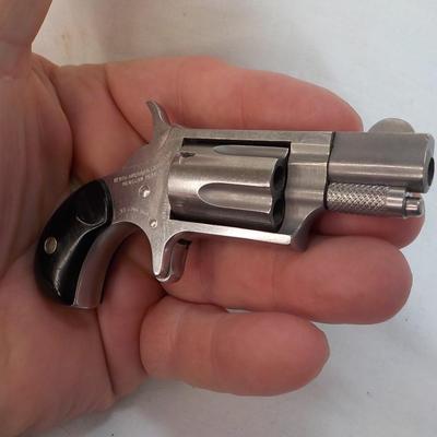 North American Arms/ 5 shot / 22LR/ Single action vest gun.est. $75 to $250.