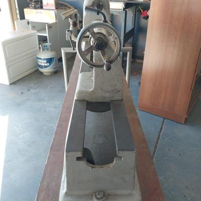 WALKER-TURNER LATHE ON A TABLE WITH CASTERS
