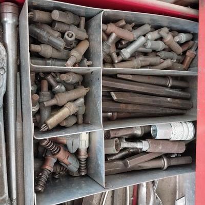 COLLECTION OF HAND TOOLS