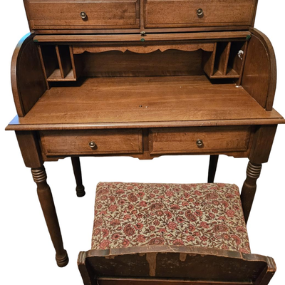 ANTIQUE DESK