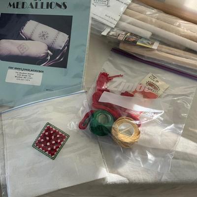 UB2026 Lot of Cross stitch Supplies
