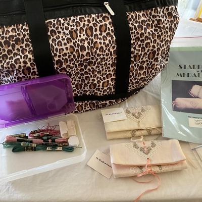 UB2026 Lot of Cross stitch Supplies