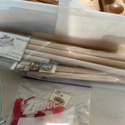 UB2026 Lot of Cross stitch Supplies