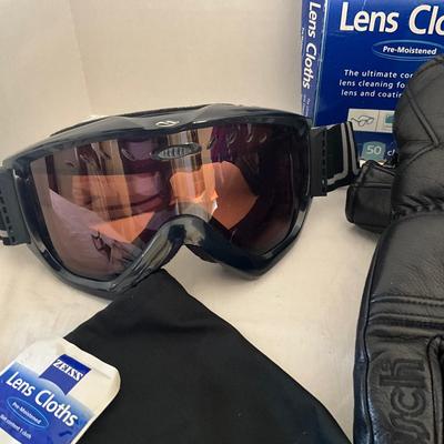 UB2028 Lot of Vintage Ski Smith Goggles, Reusch Leather Gloves and more