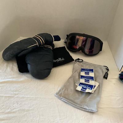 UB2030 Vintage Bolle Ski Goggles with Leather Mittens/Gloves