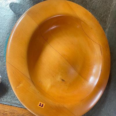 Handmade Italian Valtellina round wood bowl by Piroudini.