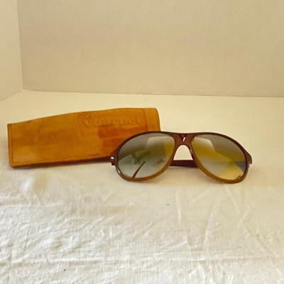 UB2039 Pair of Vintage Vuarnet Ski Glasses