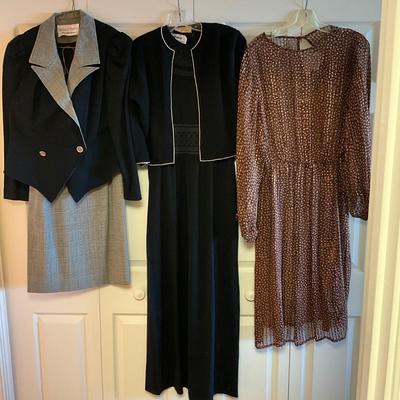UB2052 Vintage Dresses Gold Worm Knit, Silk Dress, Richard Warren Suit