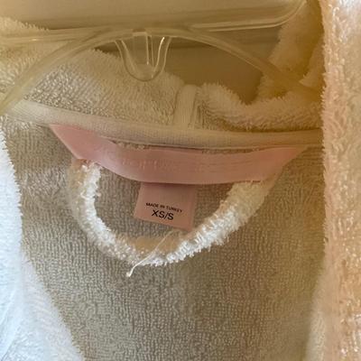 UB2056 Two Victoria Secrets Terry cloth Bath Robes
